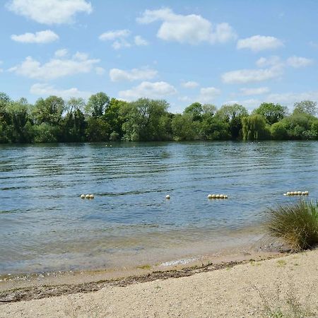 Caterina Lake Lodge South Cerney Bagian luar foto