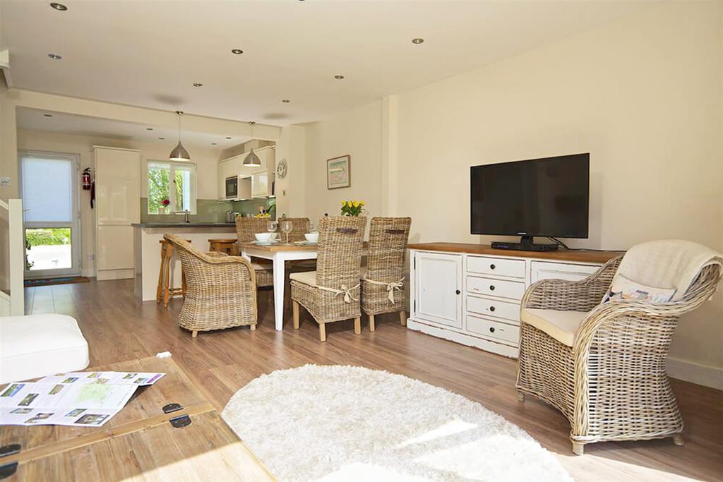 Caterina Lake Lodge South Cerney Bagian luar foto
